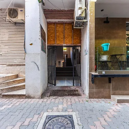 Moskat By ティラナ