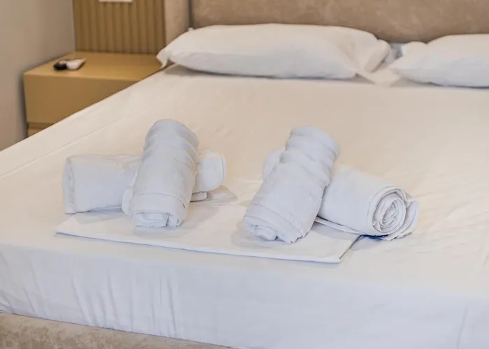 Moskat By ティラナ