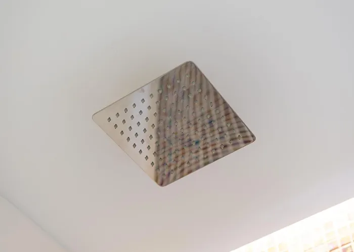 Moskat By ティラナ